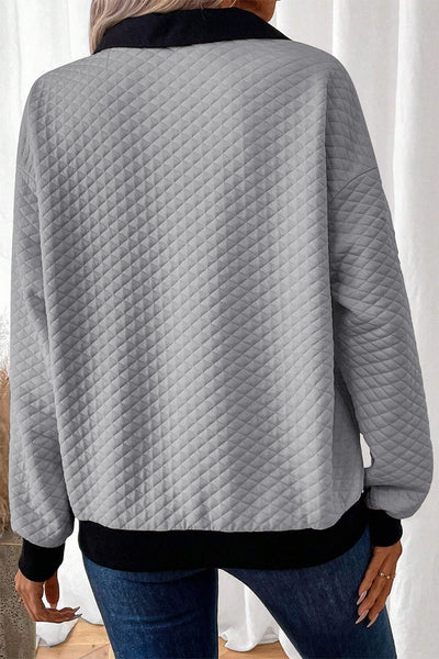 Women's Cozy Light Grey Colorblock Sweatshirt with Textured Fabric and Buttoned Collar for Casual Chic Looks