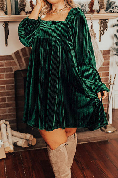 Plus Size Women's Blackish Green Textured Velvet Mini Dress with Square Neckline and Dramatic Bubble Sleeves