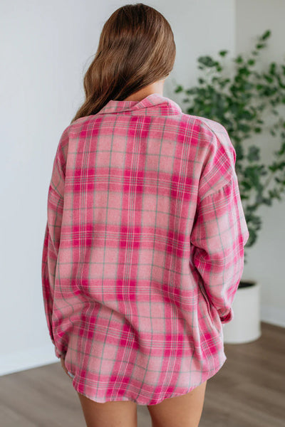 Stylish Women's Plaid Button-Up Shirt in Classic Colors - Casual Fit for Everyday Comfort and Effortless Style