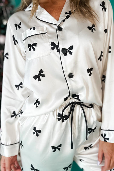 Cozy Women's Bow Print Pajama Set - Soft Cotton Loungewear for Stylish Sleep and Relaxation in Trendy Design made for easy styling and wardrobe