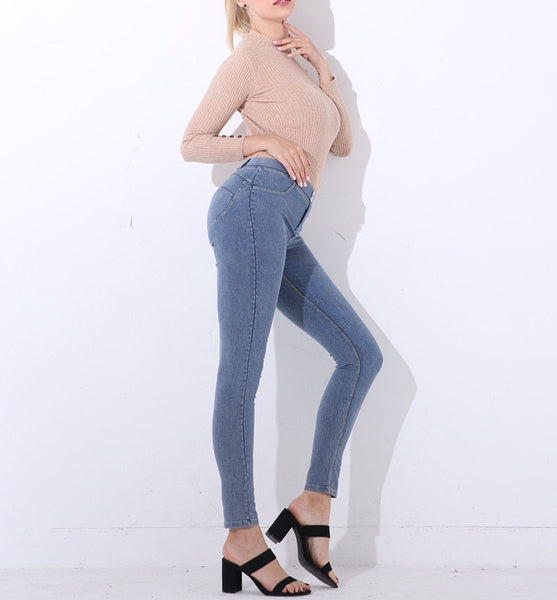 Expansive Fitted Jeans