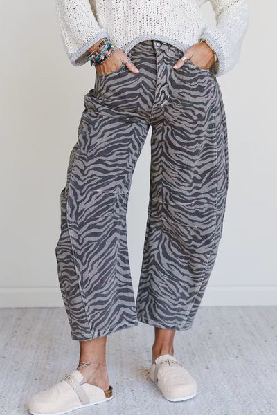Trendy High-Waisted Gray Zebra Stripe Wide Leg Jeans for Women Effortless Style and All-Day Comfort