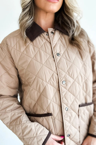 Cozy Women's Color Block Quilted Winter Jacket in Parchment with Snap Buttons and Pockets for Chic Warmth