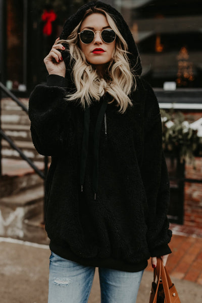 Stylish Women's Cozy Black Hoodie - Warm Pullover with Relaxed Fit for Casual Everyday Comfort