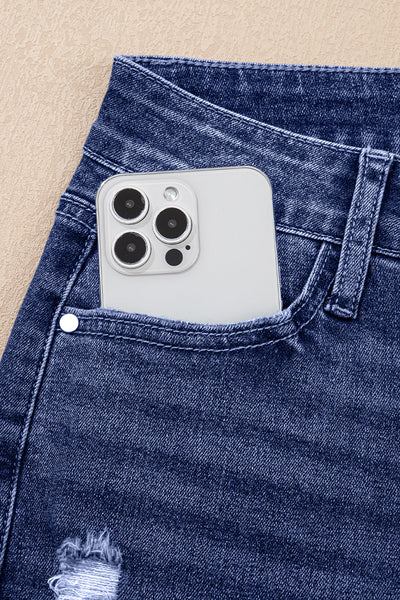 Chic Women's High-Waisted Slim Fit Jeans in Classic Blue Denim  Ideal for Casual Outfits and Everyday Style