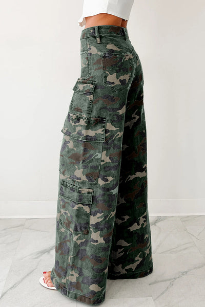 Trendy Women's Green Camo Wide Leg Cargo Pants - Comfortable Fit with Spacious Pockets for Effortless Style