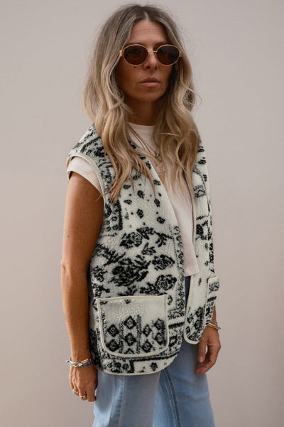 Soft Beige Sherpa Vest Jacket for Women  Stylish Layering Essential for Chic Fall and Winter Looks