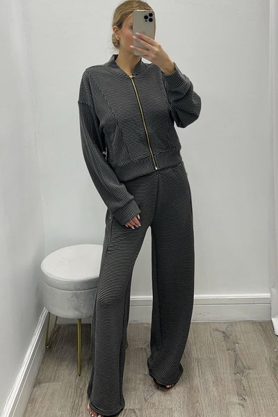Chic Women's Black Stripe Full Zip Jacket & Sweatpants Set - Casual Drop Shoulder Athleisure for Effortless Style