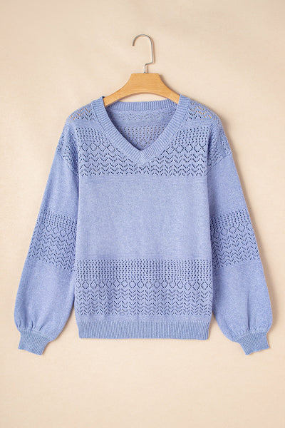 Trendy Women's V-Neck Sweater in Soft Knit - Cozy Casual Fit for Everyday Style in Chic Colors