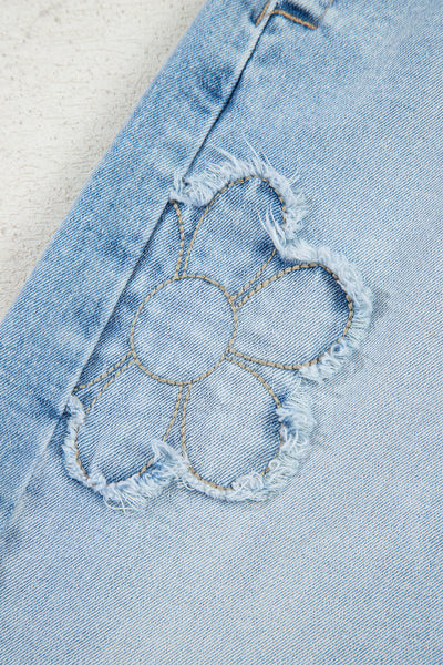 Trendy Women's Distressed Flower Patch Jeans - Slim Fit, Comfortable Denim for Casual Everyday Style