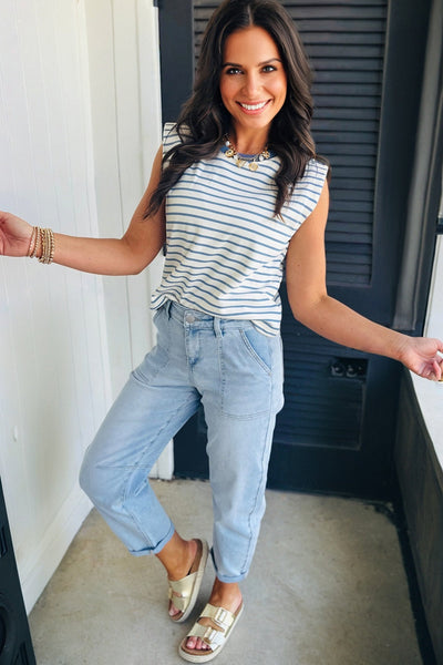 Trendy Women's High Rise Barrel Jeans - Relaxed Fit in Classic Blue Denim with Vintage Style and Comfort