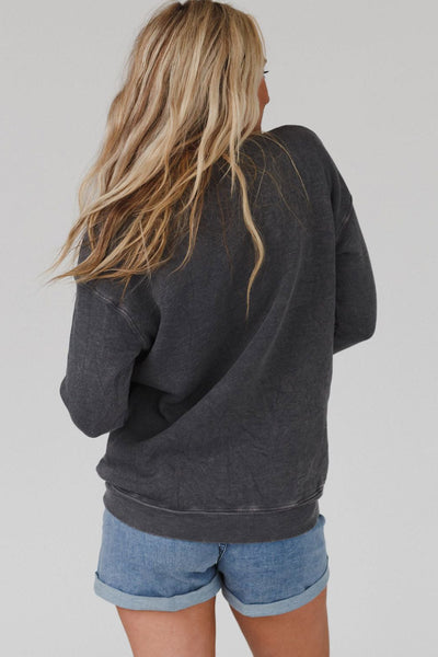 Chic Gray Drop Shoulder Sweatshirt for Trendy Moms - Soft, Comfortable Style Perfect for Everyday Fashion