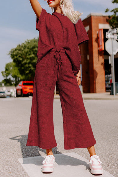Women's Red Dahlia Textured Lounge Set: Loose Fit T-Shirt & Cozy Drawstring Pants for Casual Comfort