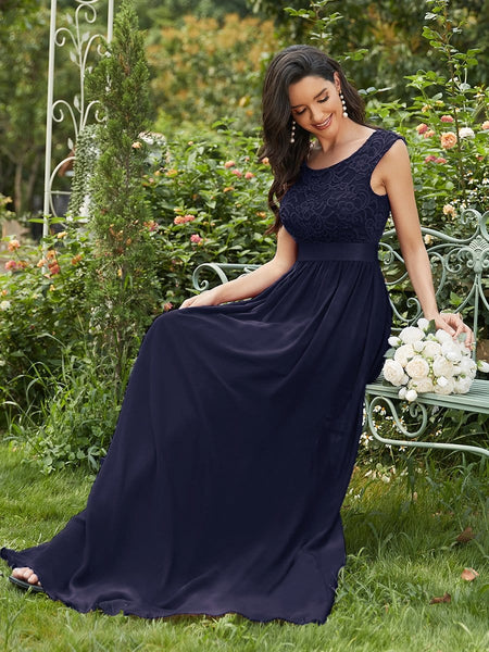 Elegant Lace Bridesmaid Dresses In Fashion