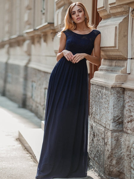 Elegant Lace Bridesmaid Dresses In Fashion
