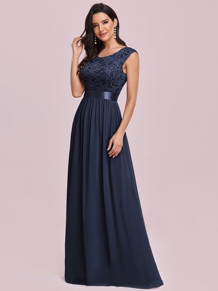 Elegant Lace Bridesmaid Dresses In Fashion
