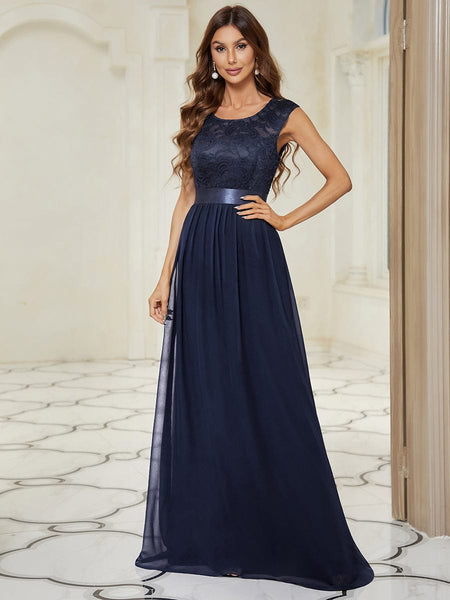 Elegant Lace Bridesmaid Dresses In Fashion