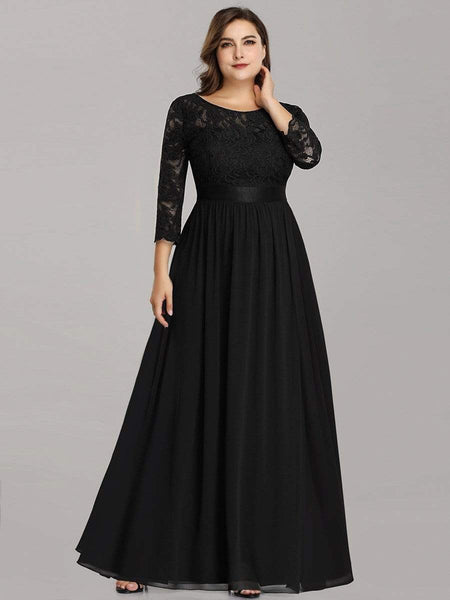 Elegant Lace Evening Dress with Romantic Sleeves for Plus Size Women