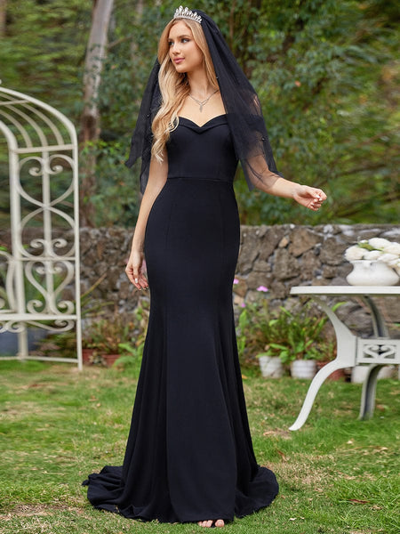Elegant Off-Shoulder Mermaid Bridal Gown with Chic Style