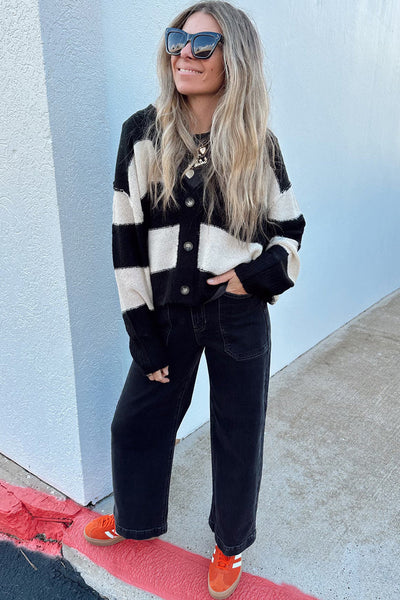 Chic Women's Black Color Block Cardigan - Buttoned V-Neck, Relaxed Fit for Effortless Casual Style and Comfort