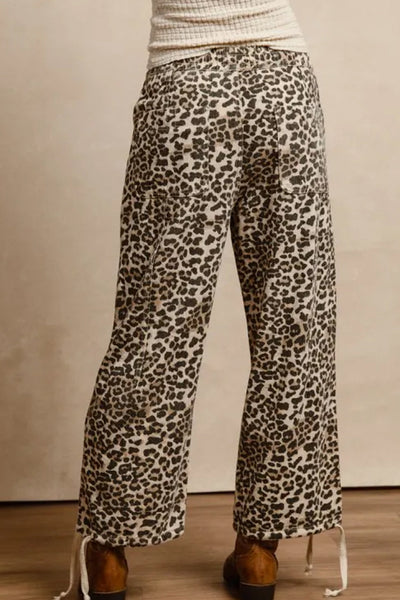 Chic Women's Black Leopard Print Jogger Jeans with Drawstring  Trendy Casual Comfort for Everyday Style