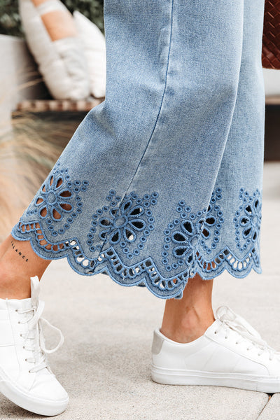 Chic High-Waisted Wide Leg Jeans for Women in Classic Blue - Comfortable Fit for Effortless Style and Everyday Wear