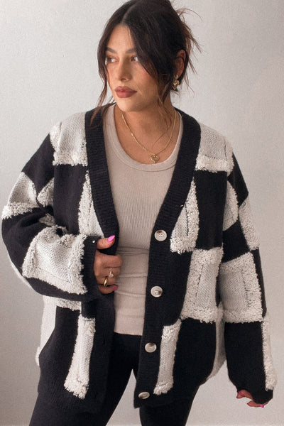 Plus Size Women's Black Checkered V-Neck Cardigan with Button Detail - Stylish and Comfortable Layering Piece