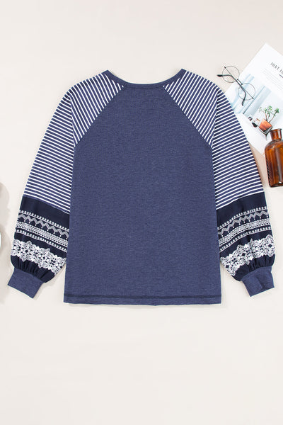 Vibrant Women's Raglan Sleeve Tops - Comfortable Casual Shirts for Effortless Everyday Style and Versatile Outfits