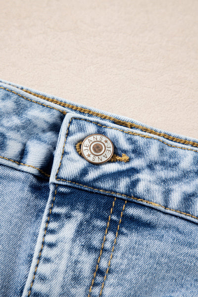 Women's High-Waisted Light Wash Wide-Leg Jeans with Patch Pockets