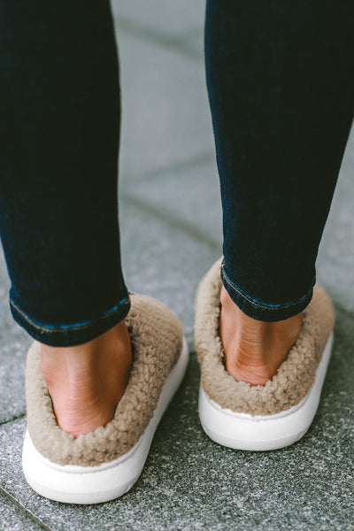 Soft and Stylish Pale Khaki Two-Tone Knitted Homewear Slippers for Women Cozy, Warm Comfort for Relaxing Days