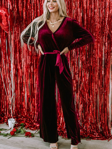 Long Jumpsuit in Velvet: Elegant and Comfortable
