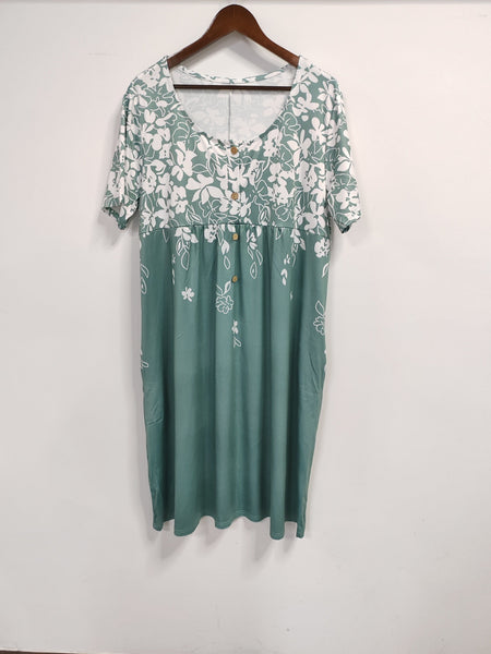 Short Sleeve Dress with Pockets with practical styling and dependable silhouette control.