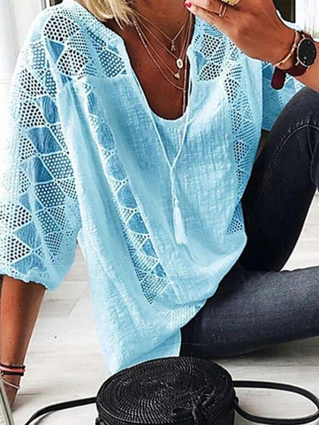 Lace Stitching U-neck 3/4 Sleeve Blouse with practical styling and dependable silhouette control.