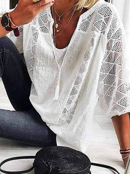 Lace Stitching U-neck 3/4 Sleeve Blouse with practical styling and dependable silhouette control.