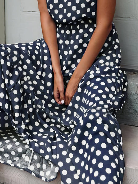 Polka Dot Print Round Neck Casual Dress with practical styling and dependable silhouette control.