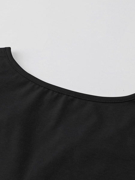 Women's V-Neck Lace-Up Skull Tank Top made for easy styling and wardrobe coordination, with premium-like structure and finish.