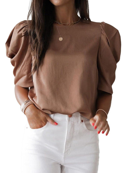 Women's Mineral Wash Relaxed Pullover with Exposed Seams made for easy styling and wardrobe coordination, with premium-like structure and finish.