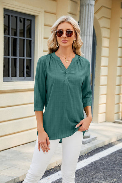V-neck buttoned quarter-sleeve loose T-shirt top