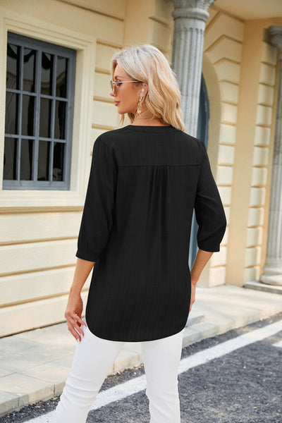 V-neck buttoned quarter-sleeve loose T-shirt top