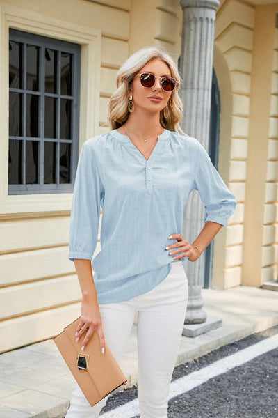 V-neck buttoned quarter-sleeve loose T-shirt top