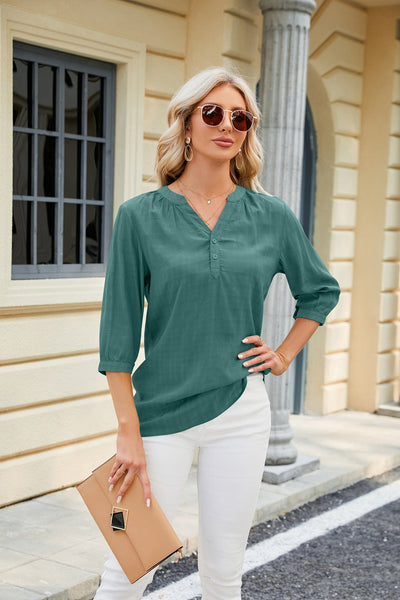 V-neck buttoned quarter-sleeve loose T-shirt top