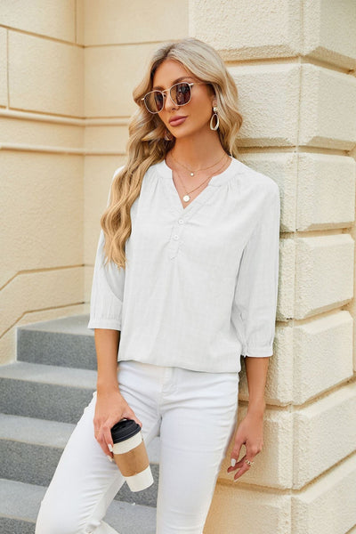 V-neck buttoned quarter-sleeve loose T-shirt top