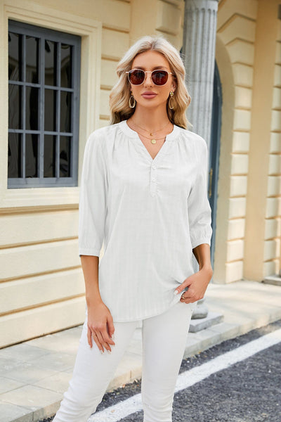 V-neck buttoned quarter-sleeve loose T-shirt top