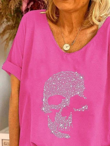 V-neck Skull Print Loose Short Sleeve T-shirt with practical styling and dependable silhouette control.