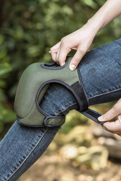 Women's Guacamole Green Cushioned Gardening Knee Pads with Velcro Straps
