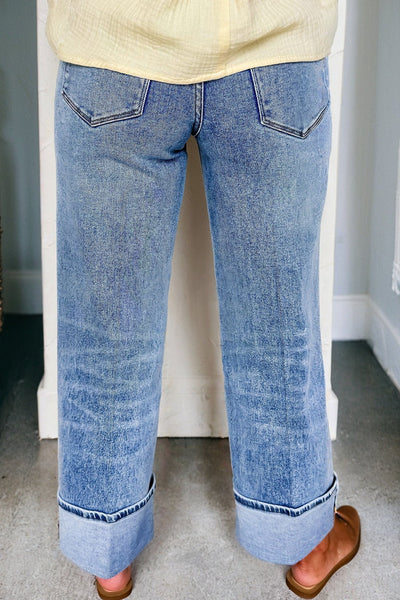 Women's High-Waisted Seamed Straight Leg Jeans in Classic Blue