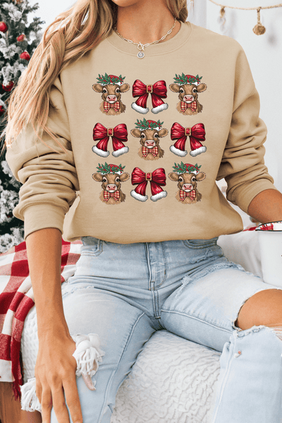 Women's Khaki Highland Cow Holiday Graphic Sweatshirt