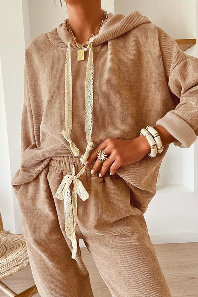 Women's Relaxed Ribbed Knit Hoodie and Jogger Set in Camel