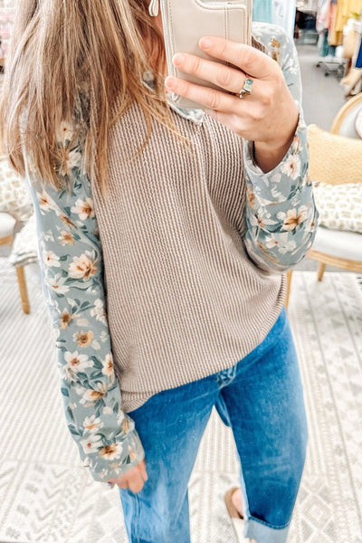 Women's Ribbed Floral Raglan Sleeve Top in Parchment and Dusty Sage