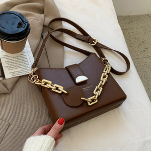 Chained Fashion & Bags